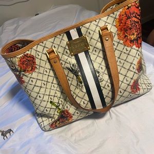 barely used Lamb by Gwen Stefani bag